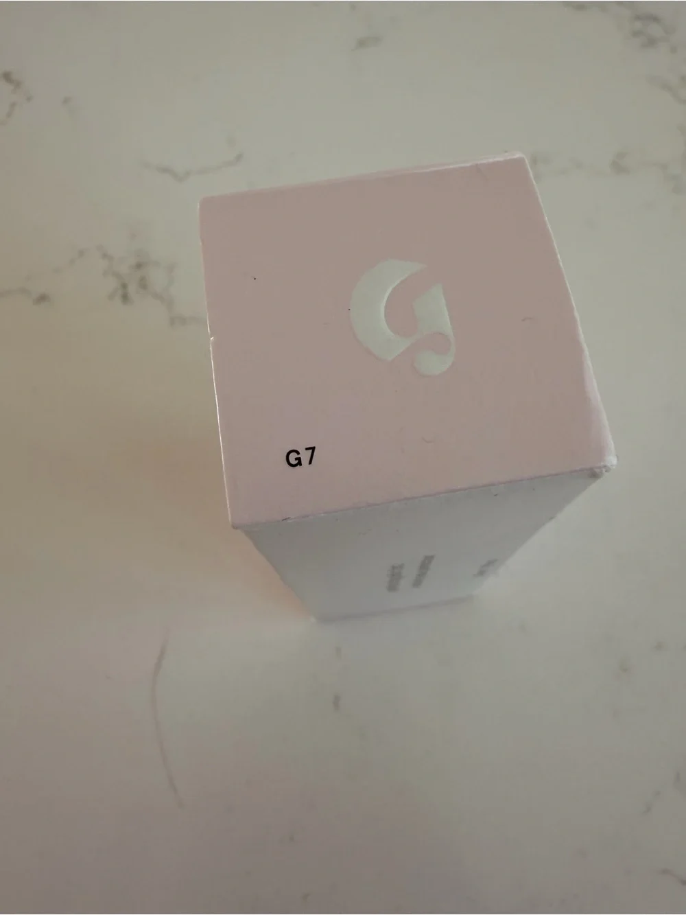 Glossier Perfecting Skin Tint Sheer skin enhancer G7 NEW